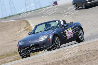 media/Apr-30-2022-CalClub SCCA (Sat) [[98b58ad398]]/Group 1/Race (Grapevine)/